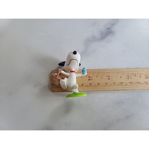 Hallmark PEANUTS Snoopy Easter Bunny "It's the Easter Beagle!" Hanging Ornament - Picture 8 of 10